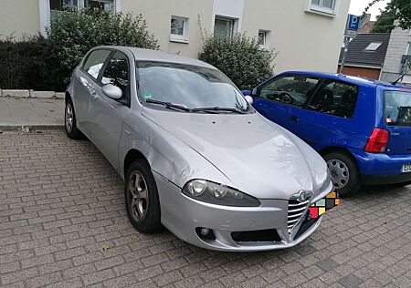 Alfa Romeo 147 5p 1.6 ts Impression 105cv