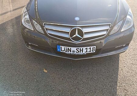 Mercedes-Benz E 250 CGI Coupe BlueEFFICIENCY Automatik Elegance