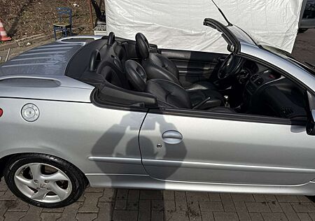 Peugeot 206 CC 110 Cabrio Vollleder mit TÜV