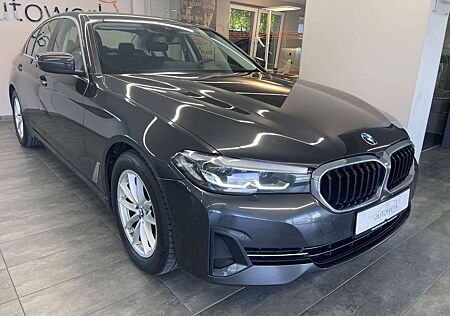 BMW 520 d xDrive*CockpitProf./LED/HeadUp/Leder/TOP*