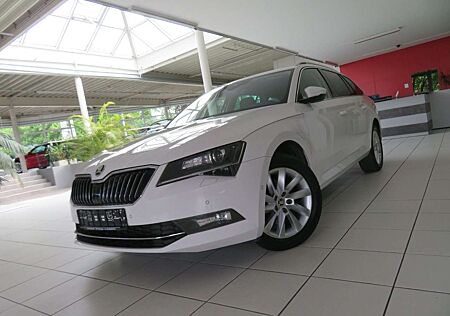 Skoda Superb Premium Edition Navi Xenon Leder ACC SHZ
