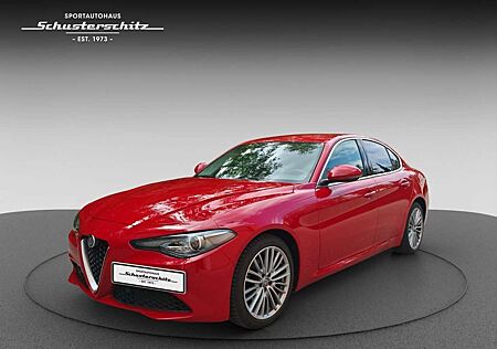 Alfa Romeo Giulia 2.0 AT8 TOP ZUSTAND NAVI Bi-XENON ASSIST