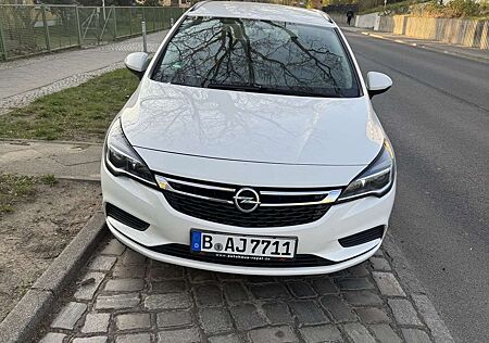 Opel Astra 1.6 D Start/Stop Sports .Tel +49 1577 7993379