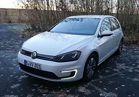 VW e-Golf Volkswagen *TÜV NEU* 2Hd. Scheckheft gepfl.Kessy, ACC, CAM