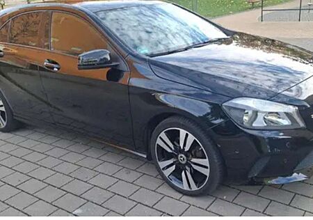 Mercedes-Benz A 200 A-Klasse Diesel d SCORE!