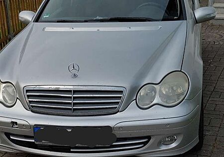Mercedes-Benz C 220 T CDI (LA)(203.208)