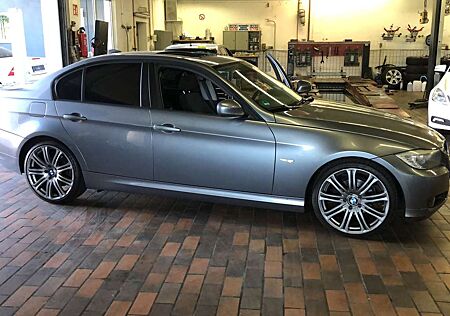 BMW 320i 320 3er Facelift