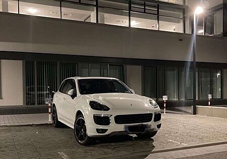 Porsche Cayenne S E-Hybrid Platinum Edition I Approved