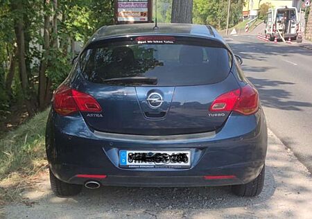 Opel Astra 1.4 Turbo Edition