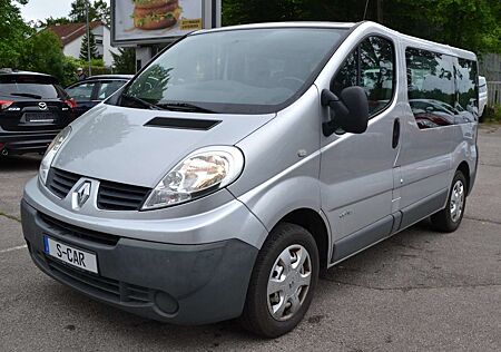Renault Trafic L1H1 2,7t (8/9 Sitze) verglast