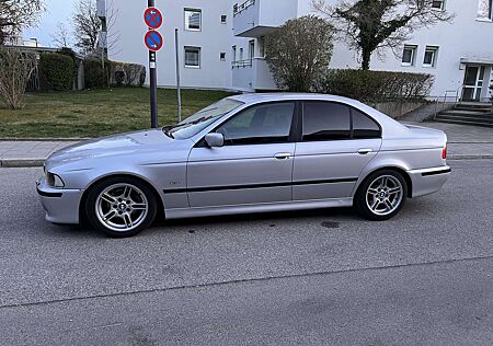 BMW 525i 525 E39 M Packet