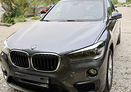 BMW X1 xDrive18d Aut. Advantage AHK Overheaddisplay
