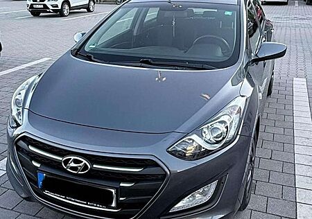 Hyundai i30 blue 1.4 Classic