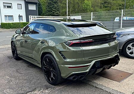 Lamborghini Urus SE HYBRID/ENTERTAINMENT-FOND/STYLE-PACKAGE/PANORAMA/B&O/BLACK-PAKET