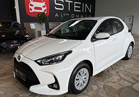Toyota Yaris KAMERA ACC LANE USB BLUETOOTH