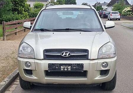 Hyundai Tucson 2.0 GLS (2WD)