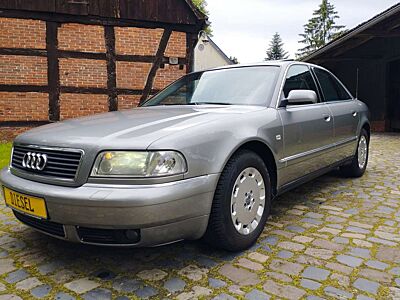 Audi A8 2.5 TDI LEDER NAV XENON AHK