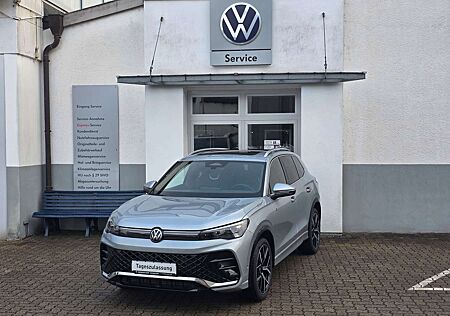 VW Tiguan Volkswagen R-Line 1.5 eTSI DSG, Panorama-/Schiebedach, AHK