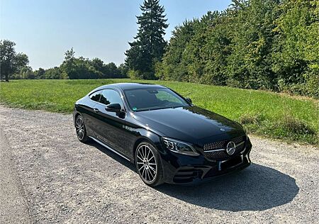 Mercedes-Benz C 300 Coupe 9G-TRONIC AMG Line, Night, Burmester