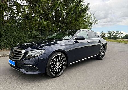 Mercedes-Benz E 400 4M*9G*EXCLUSIVE*WIDE*LUFTFEDERUNG*HUD