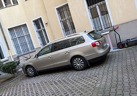 VW Passat Variant Volkswagen 2.0 Turbo FSI Automatik Comfortline