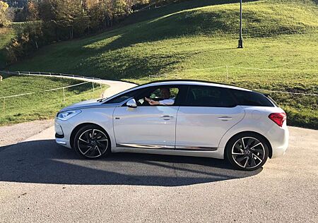 Citroën DS5 Citroen Hybrid4 EGS6 SportChic