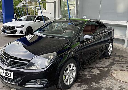 Opel Astra Twin Top 2.0 Turbo Cosmo