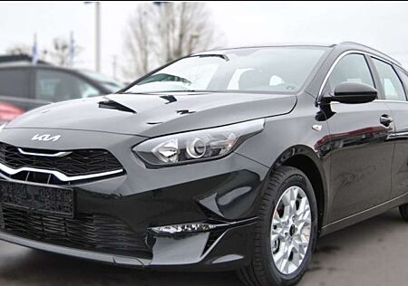 Kia Cee'd Ceed / SW 1.0 T-GDI 100 Vision UVP 30.979 EUR