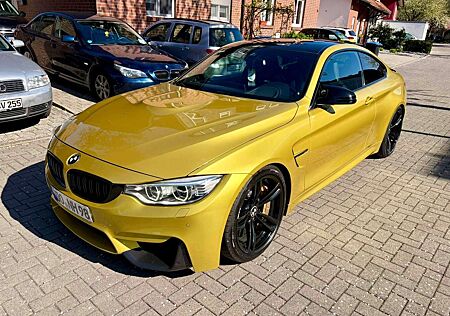 BMW M4 Coupe DKG HUD LED NO OPF NAVI