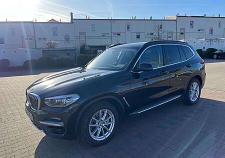 BMW X3 xDrive30d Aut. Luxury Line - PANO-NAVI-H&K-LEDER