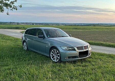 BMW 325i 325 Touring Aut.
