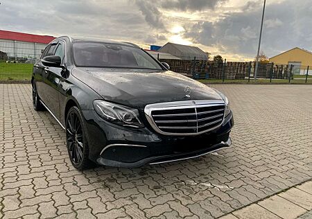 Mercedes-Benz E 220 d Exclusive, AMG, Burmester, viele Extras