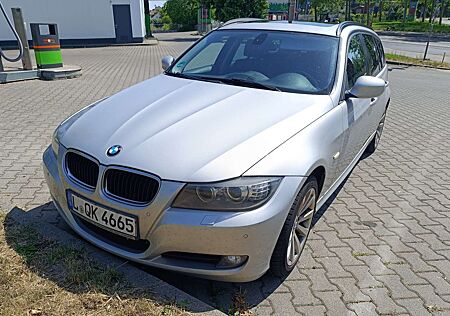 BMW 318 d Touring+AUTOMATIK+PANO+NAVI