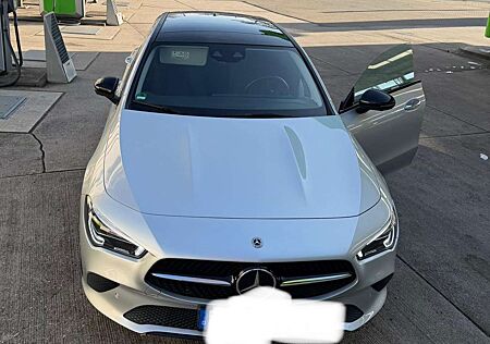 Mercedes-Benz CLA 250 e Shooting Brake 8G-DCT