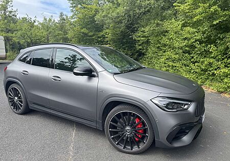 Mercedes-Benz GLA 45 AMG AMG GLA 45 S 4Matic AMG Speedshift DCT 8G