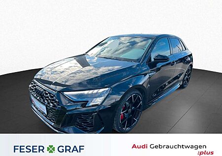 Audi RS3 Spb. 2.5 TFSI qu. - PANO - KAMERA - MATRIX