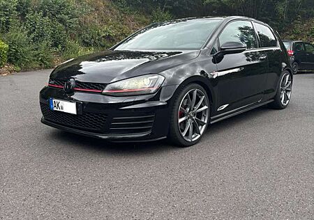 VW Golf GTI Volkswagen BlueMotion Technology