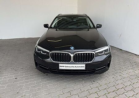 BMW 530 e Tour. LiveCock.HUD.GSD.ParkAss.SHZ.DAB.