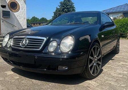 Mercedes-Benz CLK 320 Coupe Elegance