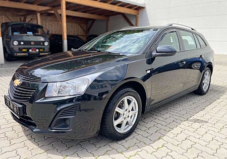 Chevrolet Cruze 1.6 LS/HU+AU 11/27 + Service NEU