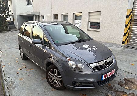 Opel Zafira B Edition *