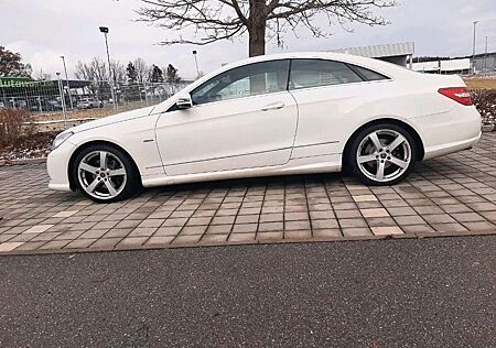 Mercedes-Benz E 220 Classe Coupé CDI BlueEfficiency A