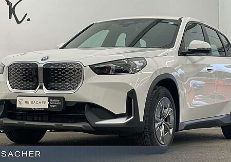 BMW iX1 XDRIVE30 LCPro HUD 360° SHZ PDC KomftZ 19"LM