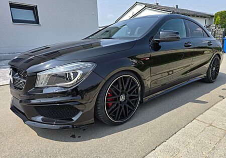 Mercedes-Benz CLA 220 CDI 7G-DCT AMG