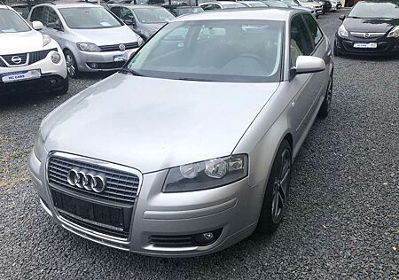 Audi A3 1.6 Attraction/Klimaautomatik/Alu