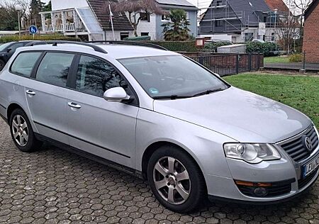VW Passat Variant Volkswagen 2.0 TDI DPF DSG Comfortline