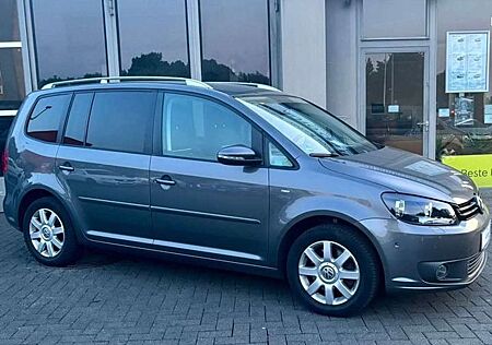 VW Touran Volkswagen Cup 7 SDITZER NAVI PDT GARANTIE FINANZIERUNG