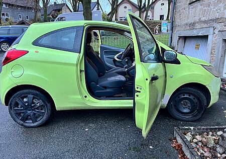 Ford Ka /+ 1.2 Titanium