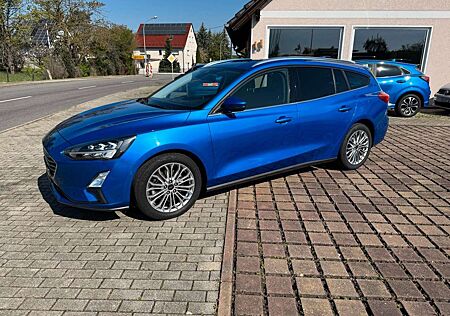 Ford Focus Turnier Titanium X