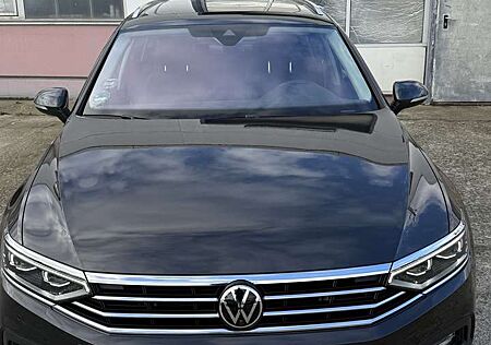 VW Passat Variant Volkswagen Elegance 4Motion